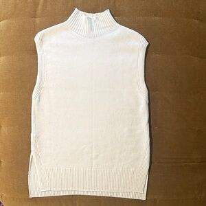 Athleta Cream Knit Sweater Vest sz XXS fits like an XS!  EUC!